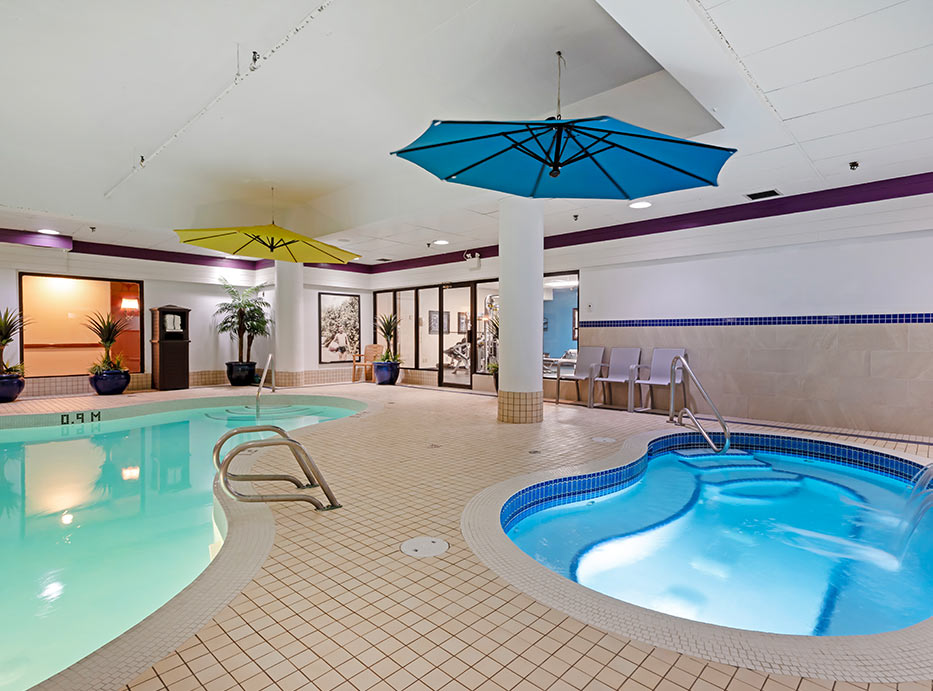  Hot Tub and Sauna